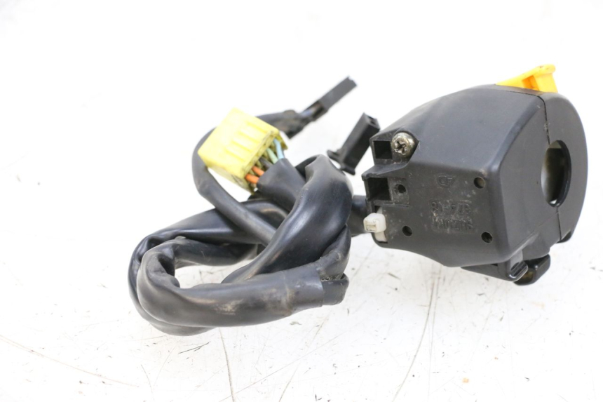 photo de LINKS SCHALTER SUZUKI GSXR GSX-R 1000 (2003 - 2004) - Alternative Perspektive