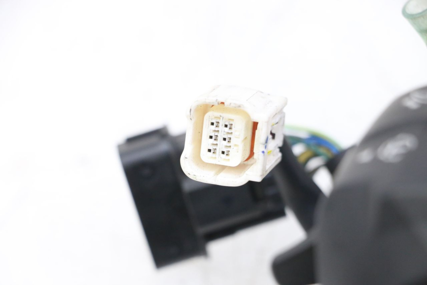 photo de LINKS SCHALTER HONDA FORZA 125 (2021 - 2025) - Technische Nahaufnahme