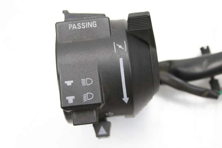 photo de LINKS SCHALTER SYM HUSKY 125 (1999 - 2005) - Alternative Perspektive