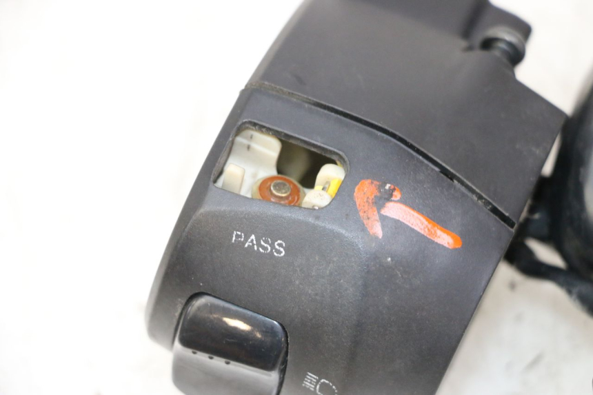 photo de LINKS SCHALTER SYM JOYMAX 125 (2010 - 2017) - Oberflächenzustand und Material