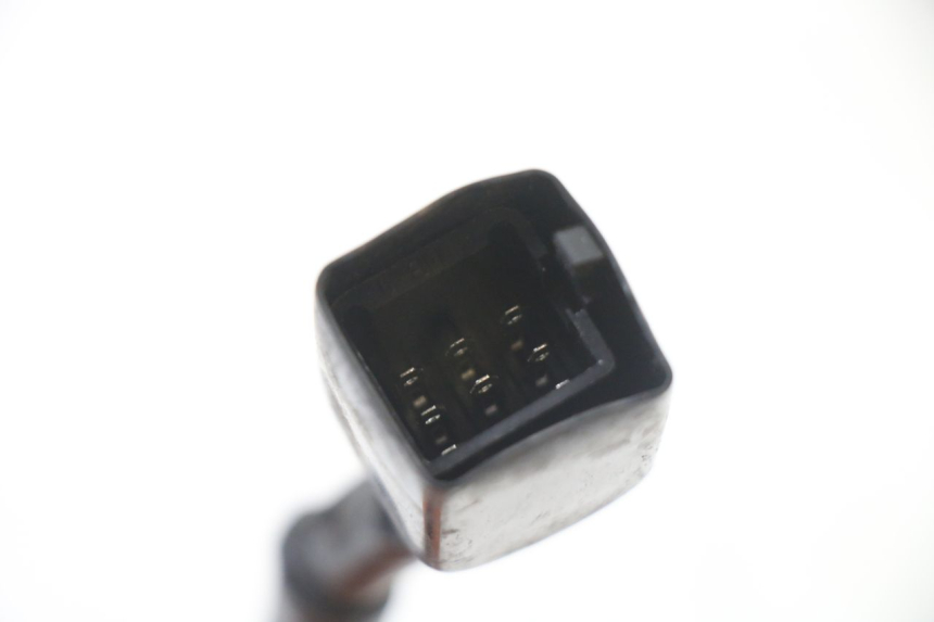 photo de LINKS SCHALTER PEUGEOT KISBEE 2T 50 (2018 - 2022) - Details der Befestigungspunkte