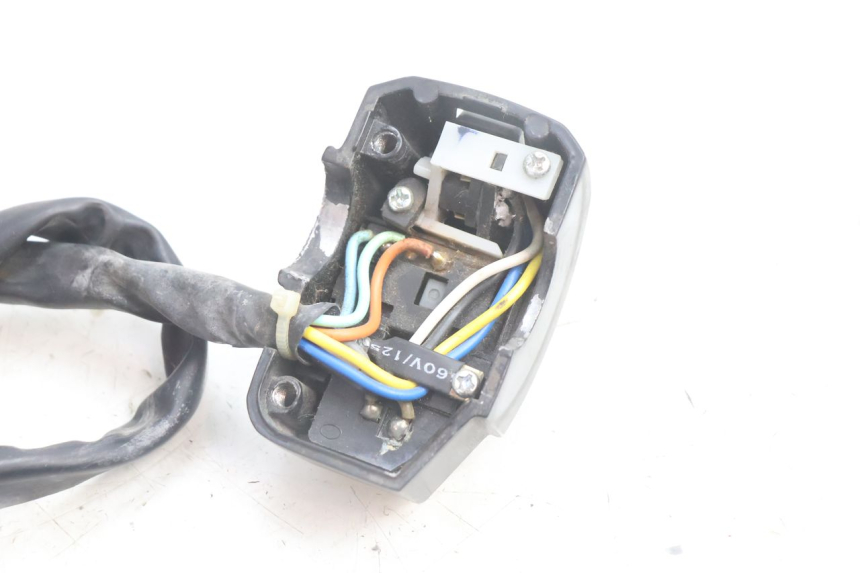 photo de LINKER LENKER PEUGEOT KISBEE 2T 50 (2010 - 2017) - Details der Befestigungspunkte