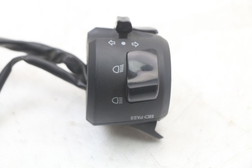 photo de LINKS SCHALTER MASAI SCRAMBLER SPORT 125 (2021 - 2025) - Alternative Perspektive