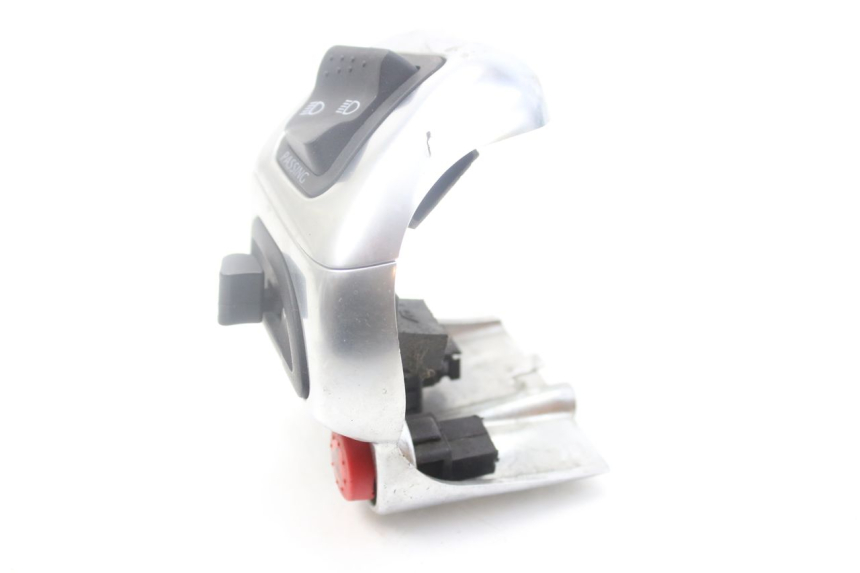 photo de LINKER LENKER PIAGGIO MP3 500 (2014 - 2017) - Details der Befestigungspunkte