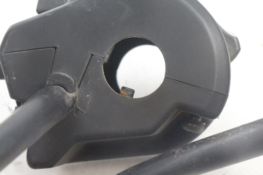 photo de LINKS SCHALTER HONDA PCX (JF28) 125 (2009 - 2011) - Details der Befestigungspunkte