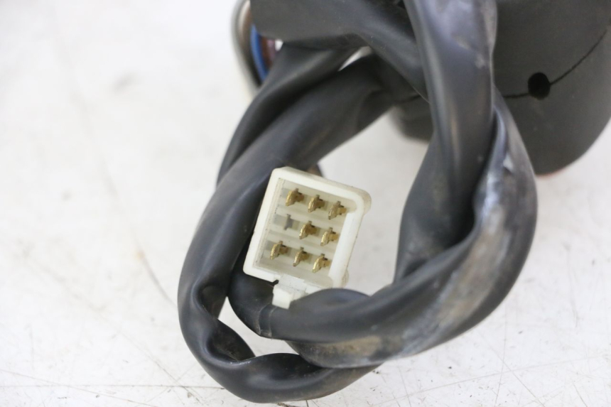 photo de LINKS SCHALTER PEUGEOT SATELIS 125 (2013 - 2018) - Zoom auf Gebrauchszustand