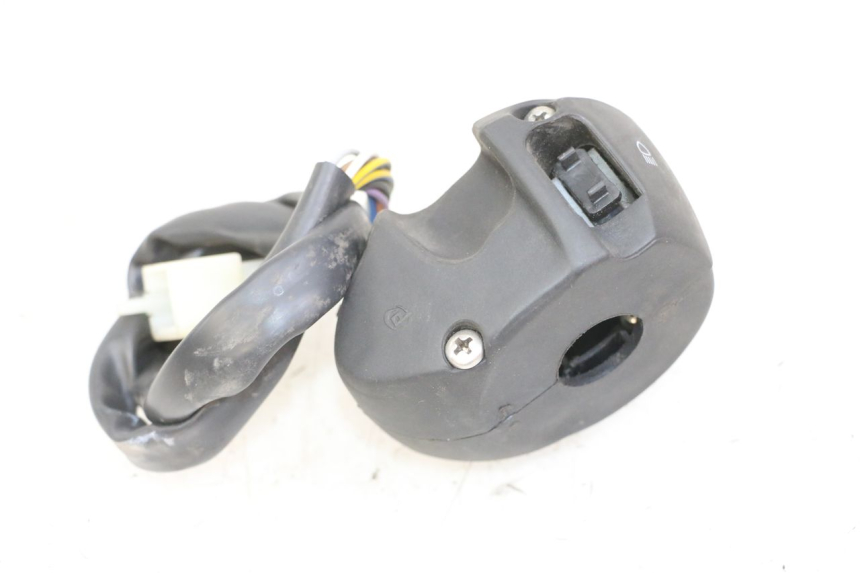 photo de LINKS SCHALTER PEUGEOT SATELIS 125 (2013 - 2018) - Alternative Perspektive