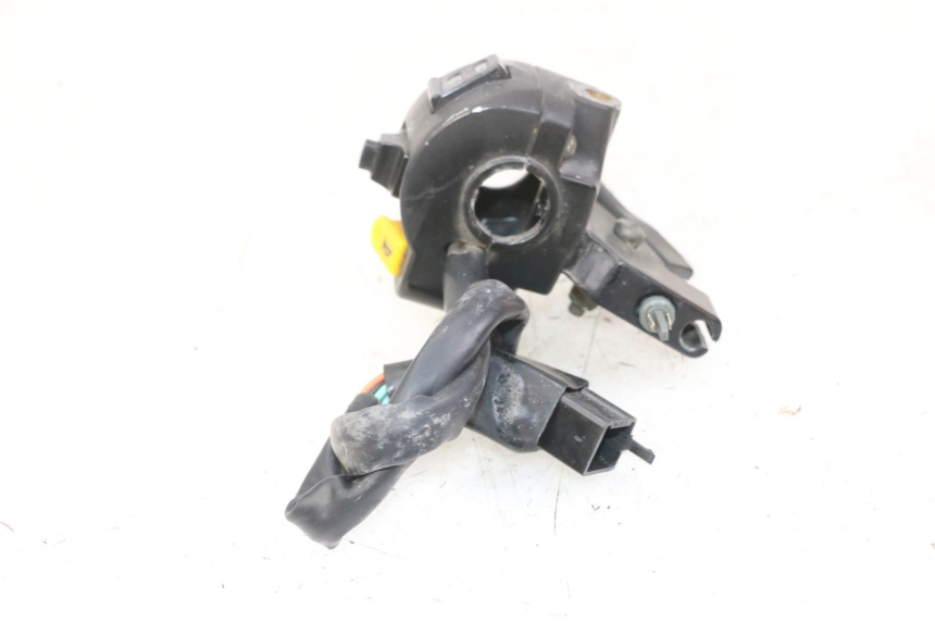 photo de LINKS SCHALTER PEUGEOT VIVACITY 125 (2010 - 2017) - Details der Befestigungspunkte