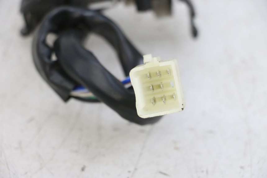 photo de LINKS SCHALTER EFUN PUSA 1 - Detailansicht des Bauteils