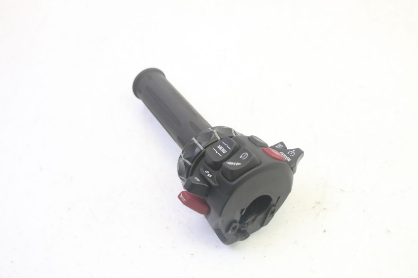 photo de LINKS SCHALTER BMW R GS 1250 (2021 - 2024) - Technische Nahaufnahme