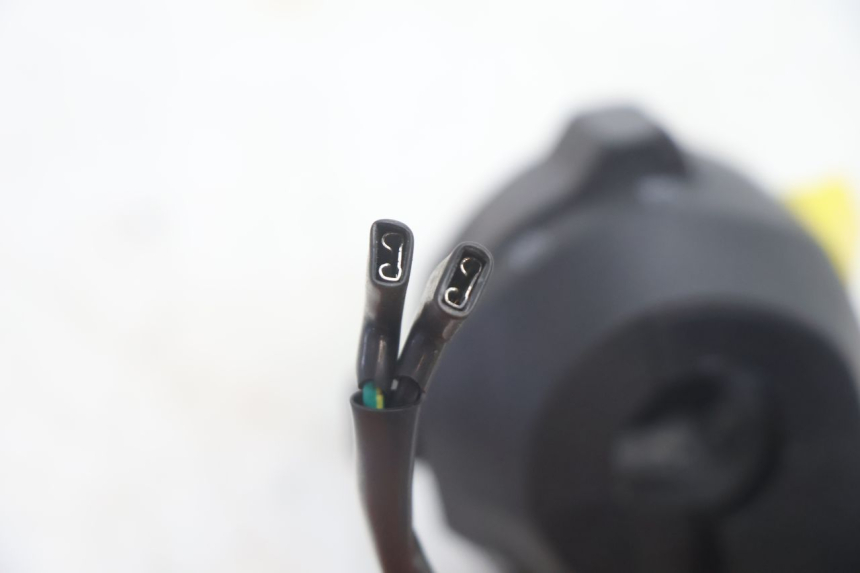 photo de LINKS SCHALTER JM MOTORS R-MAX TECH 50 (2024 - 2026) - Details der Befestigungspunkte