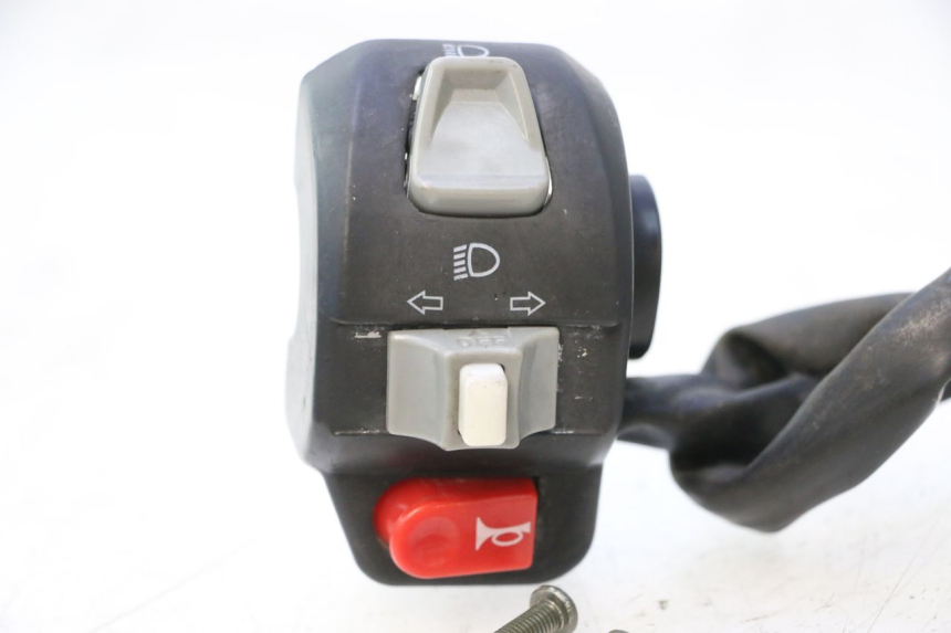 photo de LINKS SCHALTER ORCAL RAPTOR 50 (2015 - 2021) - Details der Befestigungspunkte