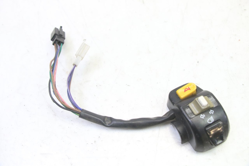 photo de LINKS KOMMUTATOR PGO RODOSHOW 2T 50 (2003 - 2007) - Alternative Perspektive