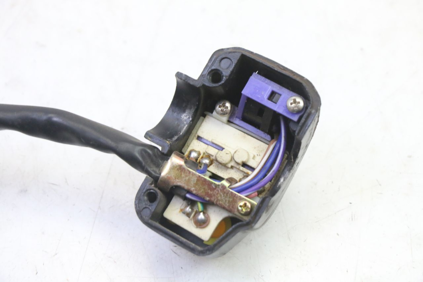 photo de LINKS KOMMUTATOR PGO RODOSHOW 2T 50 (2003 - 2007) - Gesamtansicht des Produkts