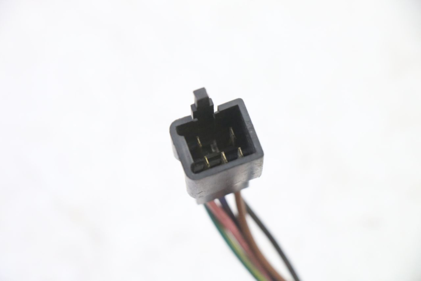 photo de LINKS KOMMUTATOR PGO RODOSHOW 2T 50 (2003 - 2007) - Oberflächenzustand und Material