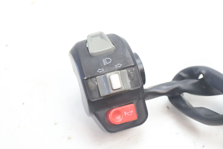 photo de LINKS SCHALTER TNT MOTOR ROMA 10' 2T 50 (2011 - 2018) - Detailansicht des Bauteils