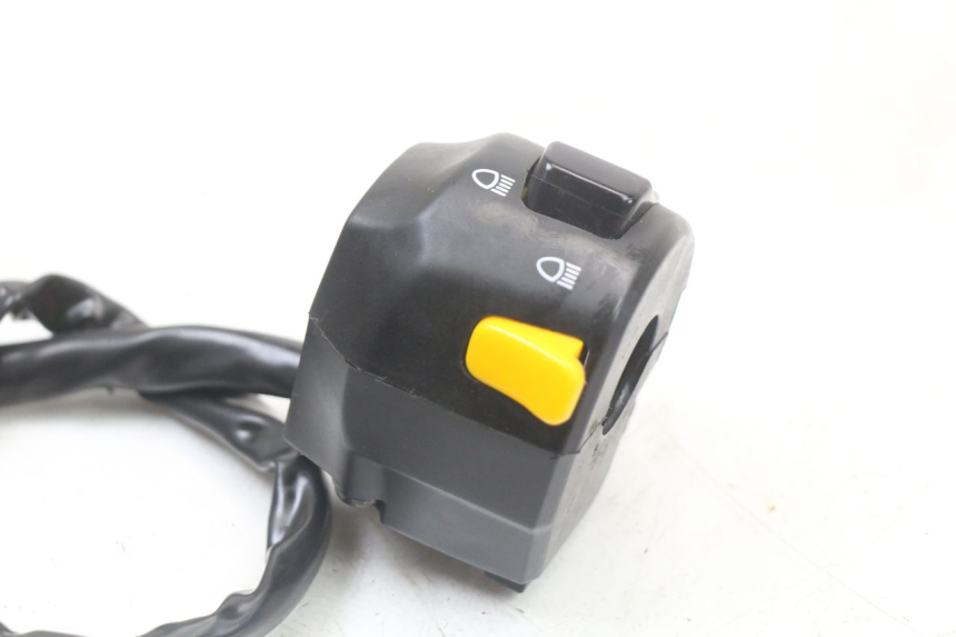 photo de LINKS SCHALTER ROYAL ENFIELD SCRAM 411 (2022 - 2024) - Technische Nahaufnahme