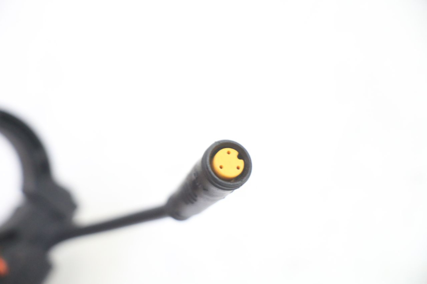 photo de LINKS SCHALTER HERO S10 1 - Technische Nahaufnahme