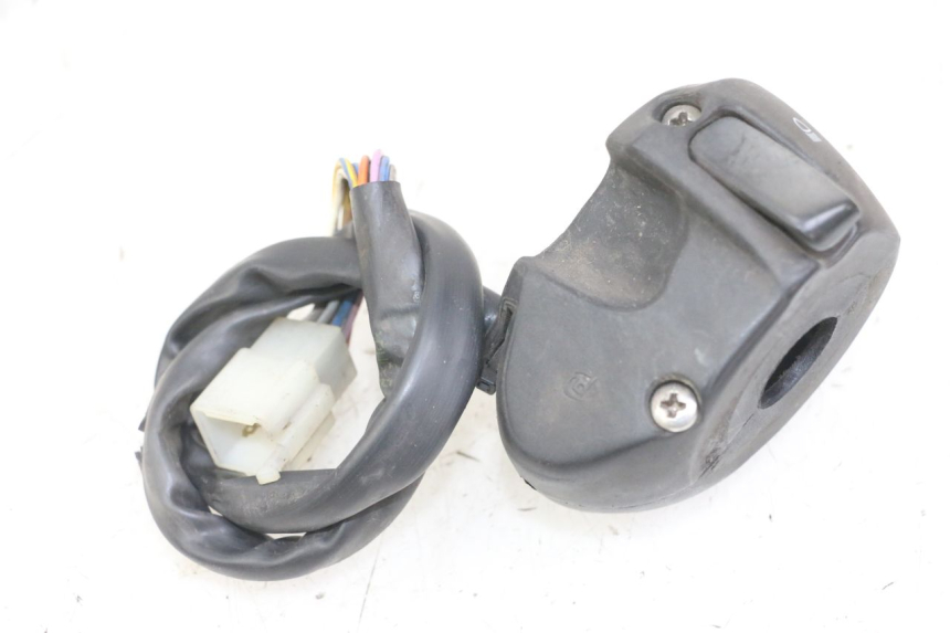 photo de LINKS SCHALTER PEUGEOT SATELIS 125 (2013 - 2018) - Alternative Perspektive