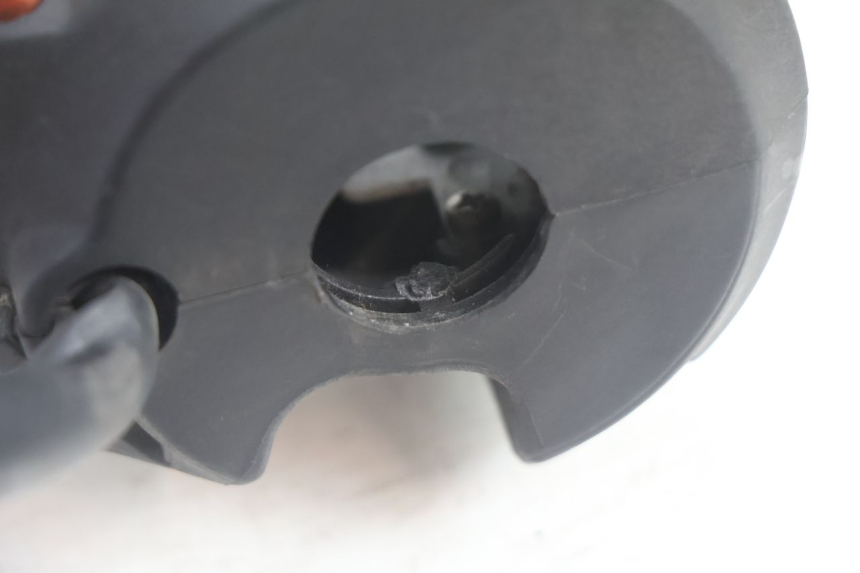 photo de LINKER LENKER PEUGEOT SATELIS 125 (2006 - 2009) - Details der Befestigungspunkte