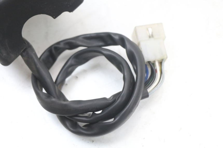 photo de LINKS SCHALTER APRILIA SCARABEO GT 125 (1999 - 2007) - Gesamtansicht des Produkts