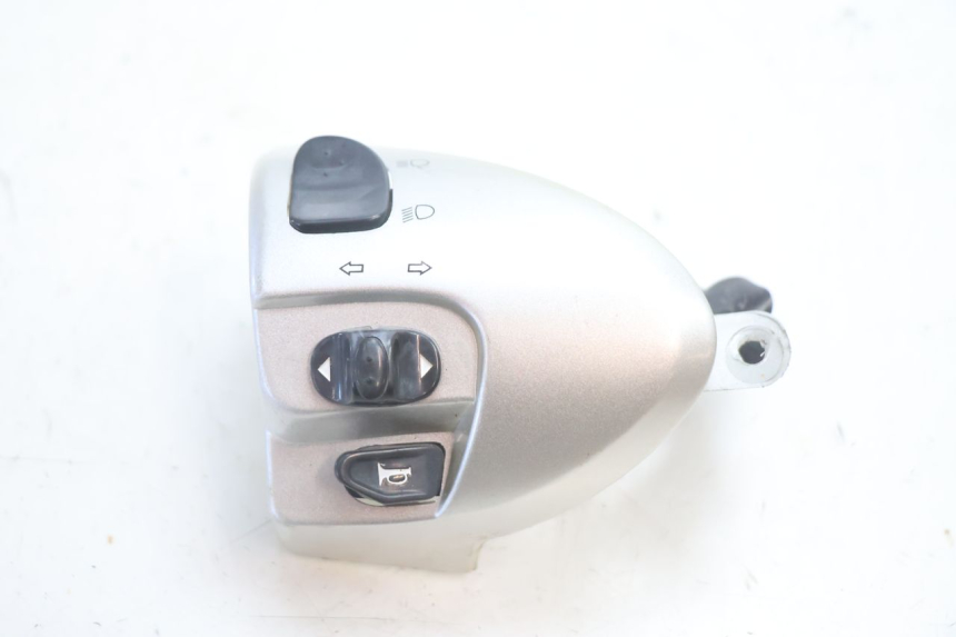photo de LINKS SCHALTER FYM SCOOTERONE 125 (2006 - 2008) - Detailansicht des Bauteils