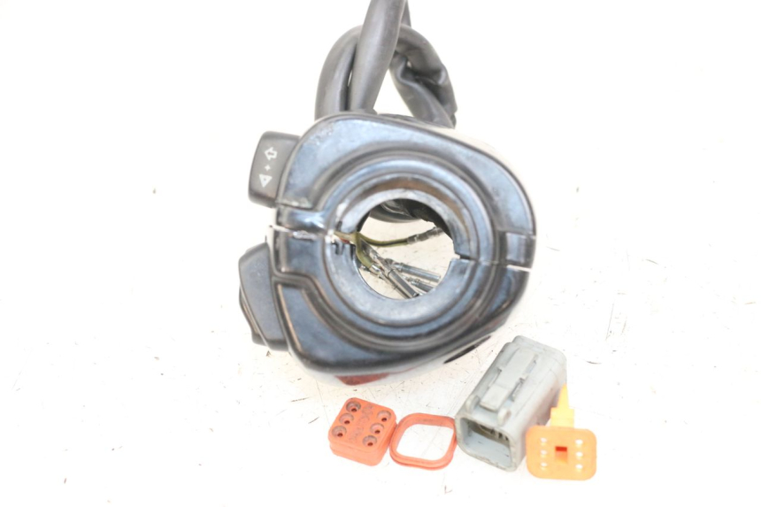 photo de LINKS SCHALTER HARLEY DAVIDSON SPORTSTER XL CUSTOM 1200 (2003 - 2004) - Detailansicht des Bauteils