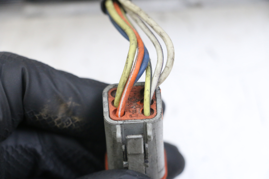 photo de LINKS SCHALTER HARLEY DAVIDSON SPORTSTER XL CUSTOM 1200 (2003 - 2004) - Charakteristische Merkmale