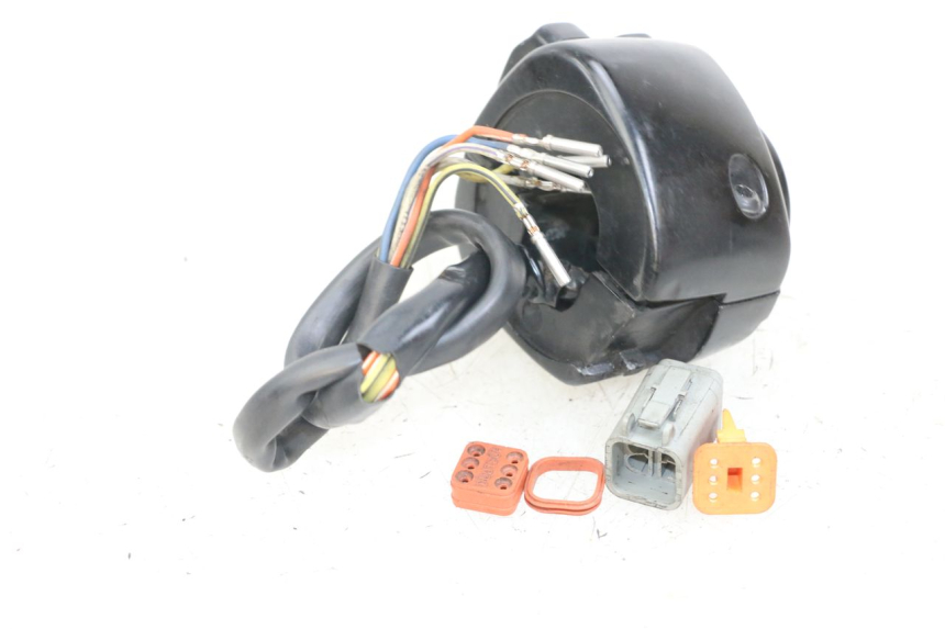 photo de LINKS SCHALTER HARLEY DAVIDSON SPORTSTER XL CUSTOM 1200 (2003 - 2004) - Technische Nahaufnahme