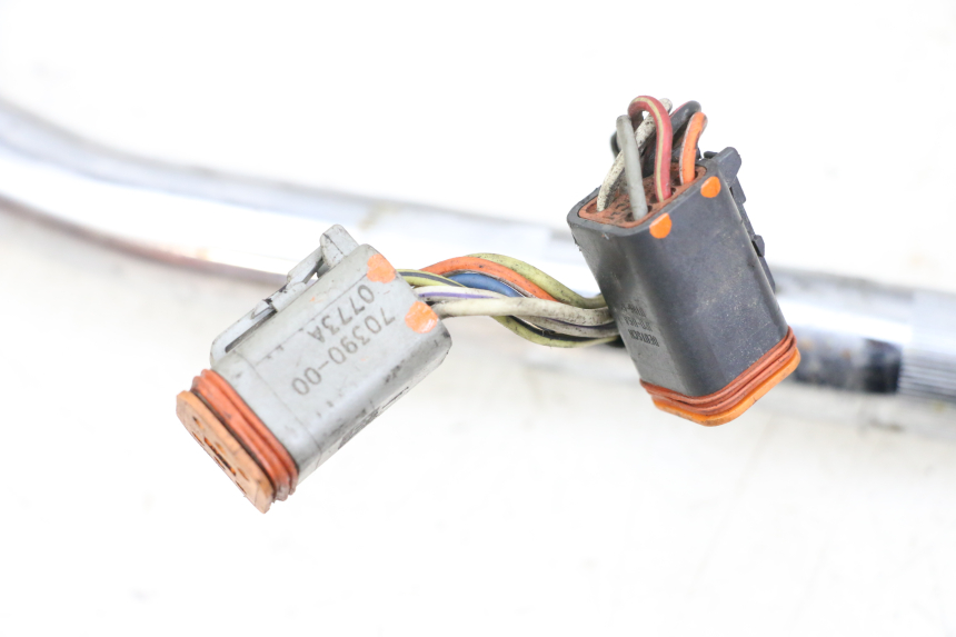 photo de LINKS SCHALTER HARLEY DAVIDSON SPORTSTER XL CUSTOM 1200 (2003 - 2004) - Oberflächenzustand und Material