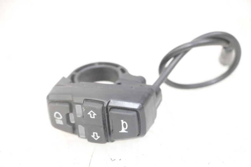 photo de LINKS KOMMUTATOR NAMI STELLAR 1 - Hauptansicht