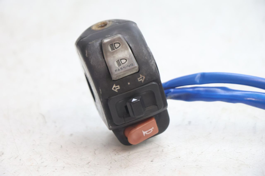 photo de LINKS SCHALTER KYMCO SUPER 8 2T 50 (2007 - 2013) - Detailansicht des Bauteils