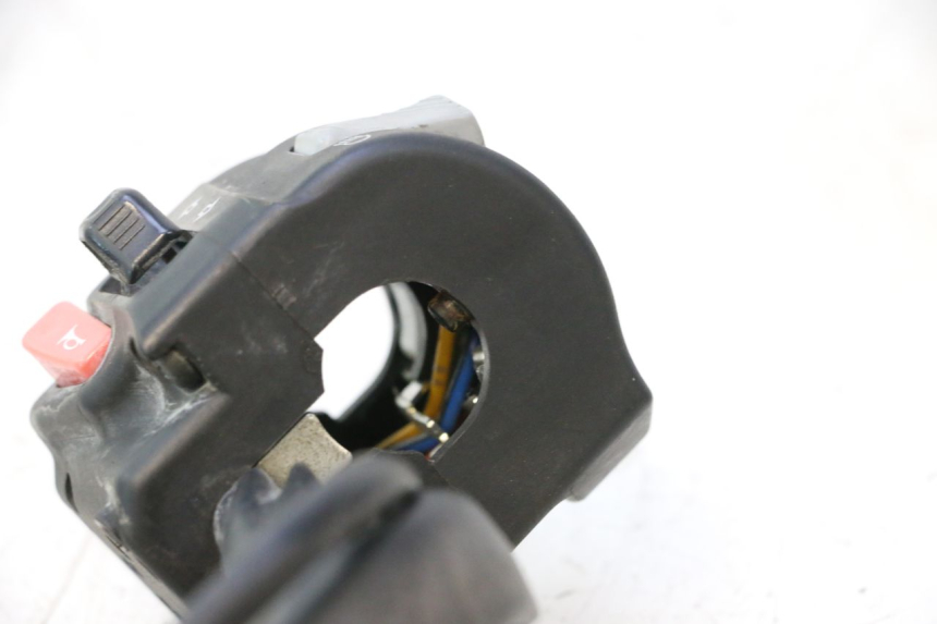 photo de LINKS SCHALTER YAMAHA TDM ABS 900 (2002 - 2014) - Details der Befestigungspunkte