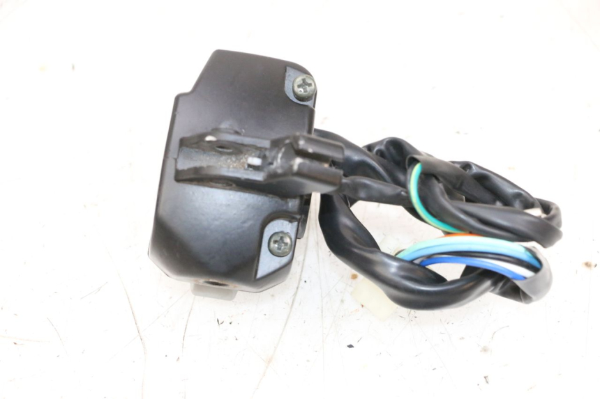 photo de LINKS SCHALTER NECO TEMPO 4T 50 (2022 - 2026) - Alternative Perspektive