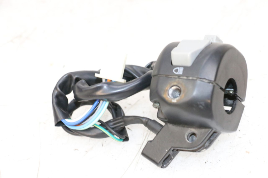 photo de LINKS SCHALTER NECO TEMPO 4T 50 (2022 - 2026) - Technische Nahaufnahme