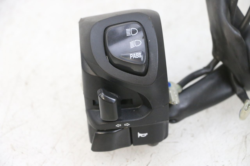 photo de LINKS SCHALTER YAMAHA TRICITY 300 (2020 - 2024) - Geprüftes Gebrauchtteil