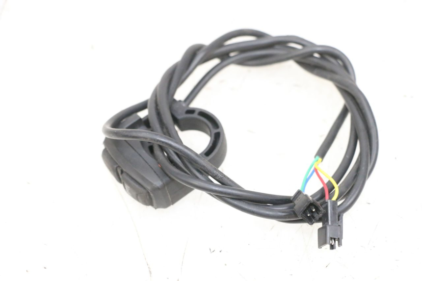 photo de LINKS SCHALTER DUALTRON VICTOR LIMITED 1 - Detailansicht des Bauteils