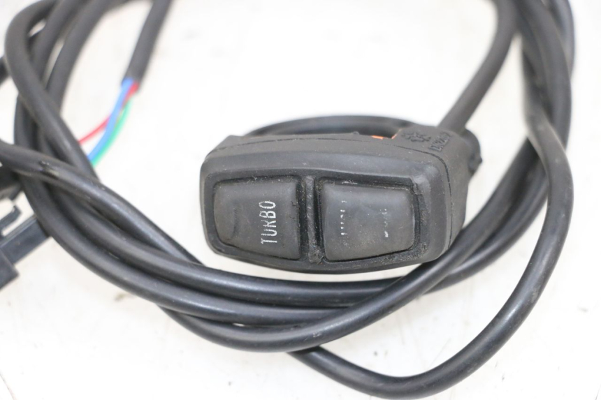 photo de LINKS SCHALTER DUALTRON VICTOR LIMITED 1 - Zoom auf Gebrauchszustand