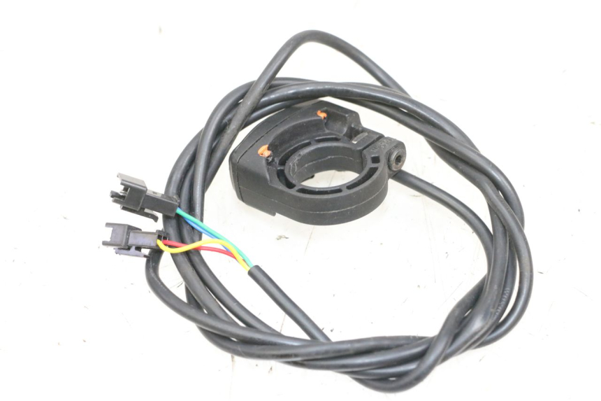 photo de LINKS SCHALTER DUALTRON VICTOR LIMITED 1 - Technische Nahaufnahme