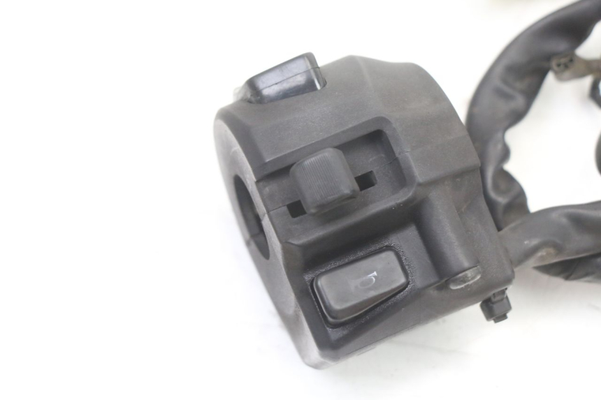 photo de LINKS SCHALTER YAMAHA X-MAX XMAX ABS 250 (2010 - 2012) - Zoom auf Gebrauchszustand
