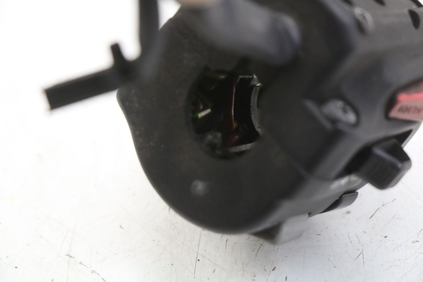 photo de LINKS SCHALTER YAMAHA XJ600 XJ DIVERSION 600 (1992 - 1997) - Detailansicht des Bauteils