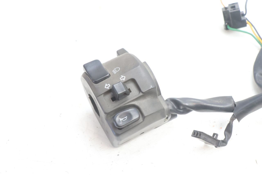photo de LINKS SCHALTER YAMAHA XJR 1300 (1998 - 2002) - Detailansicht des Bauteils