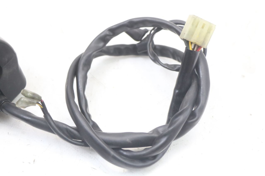 photo de LINKS SCHALTER YAMAHA FZ1 FAZER 1000 (2007 - 2009) - Oberflächenzustand und Material