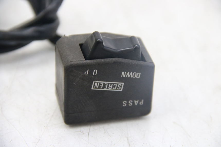 photo de COMMODO SUZUKI GSX-F GSX  F 1100 (1988 - 1994) - Detailansicht des Bauteils