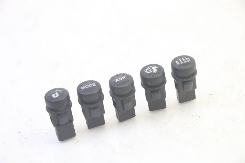 photo de SCHALTER PIAGGIO MP3 HPE 350 (2018 - 2020) - Detailansicht des Bauteils