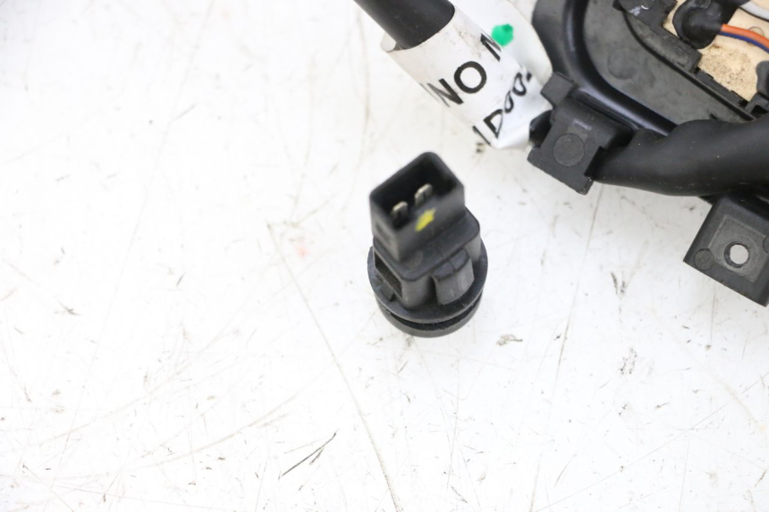 photo de SCHALTER PIAGGIO MP3 HPE 300 (2019 - 2026) - Alternative Perspektive