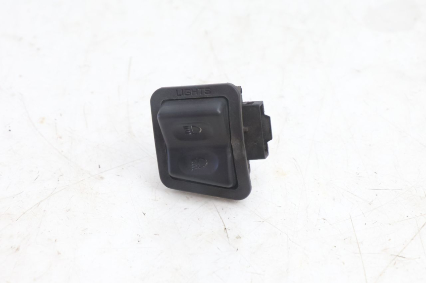 photo de LICHTSCHALTER HONDA FES PANTHEON 2T 125 (1998 - 2002) - Zoom auf Gebrauchszustand