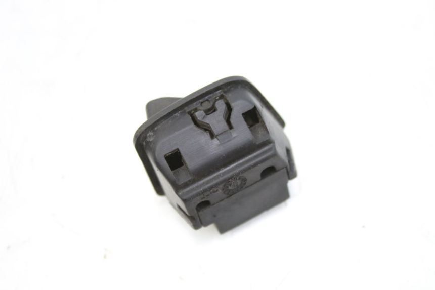 photo de LICHTSCHALTER PIAGGIO FLY 2T 50 (2004 - 2017) - Details der Befestigungspunkte