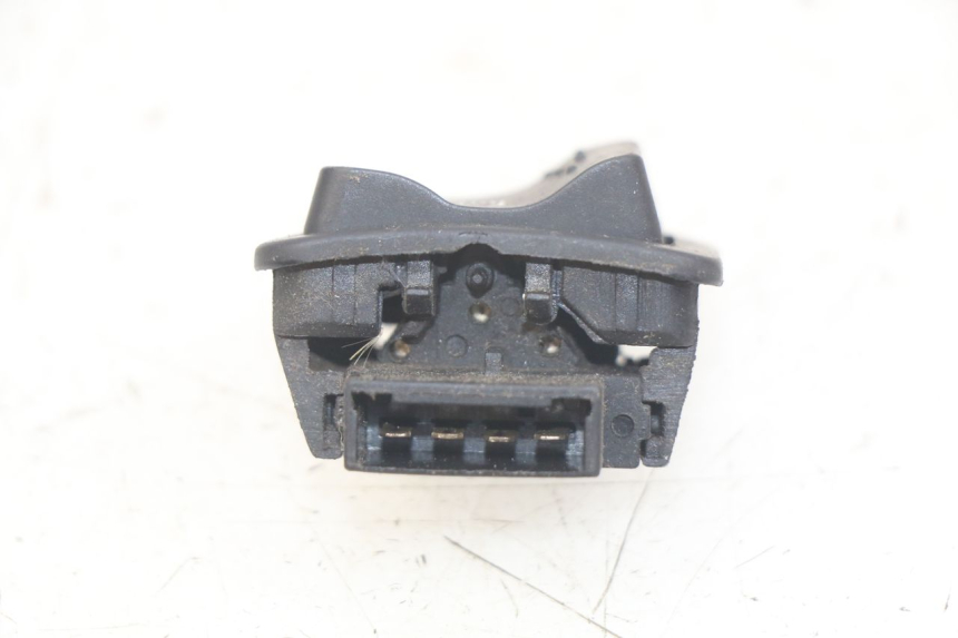 photo de LICHTSCHALTER PIAGGIO FLY 4T 50 (2013 - 2017) - Zoom auf Gebrauchszustand