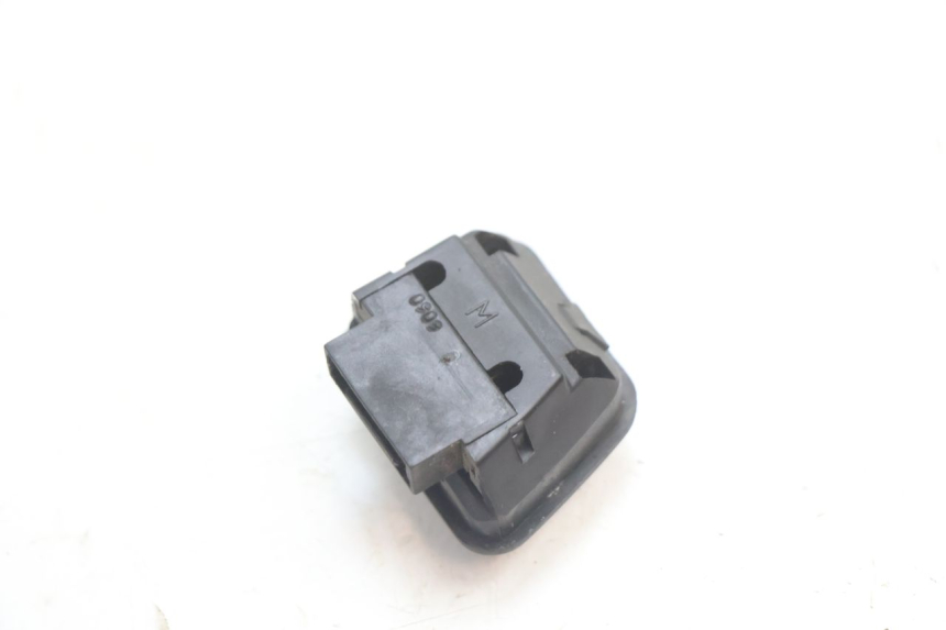 photo de ABBLENDLICHT SCHALTER  PIAGGIO MP3 LT 400 (2007 - 2012) - Alternative Perspektive
